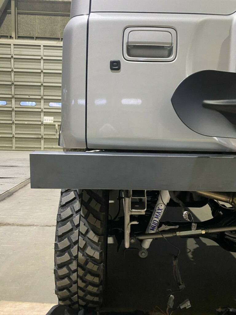 ジムニーリアバンパー製作事例