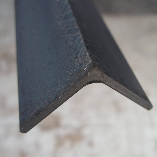 等辺山形鋼（とうへんやまがたこう）